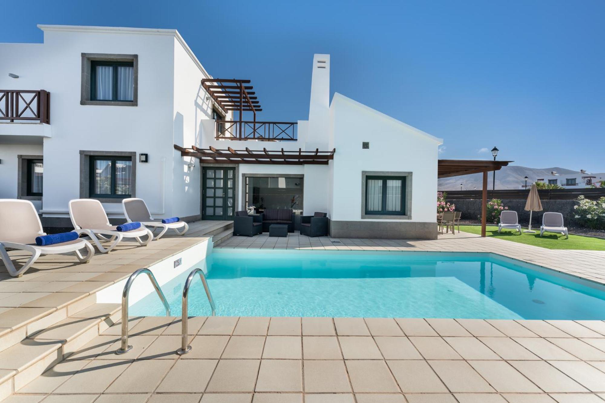 Camelot Holiday Homes By Livvo Playa Blanca (Lanzarote) Exterior foto